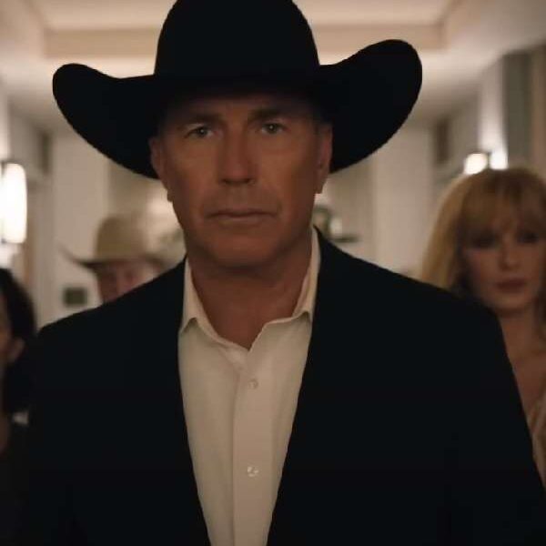 Yellowstone S5 John Dutton Black Blazer