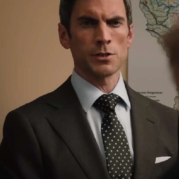 Yellowstone Season 5 Jamie Dutton Grey Coat